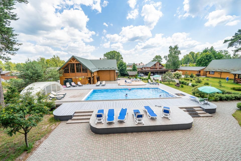 Pool view, Swimming pool, Swimming pool, Parking, sunbed