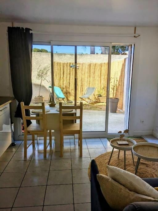 Sausset-les-pins, T2 bord de mer Apartment in Sausset-les-Pins