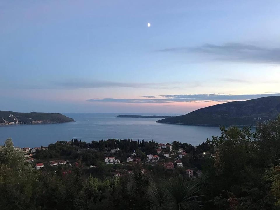 Magnificent View Apartment Apartment in Montenegro