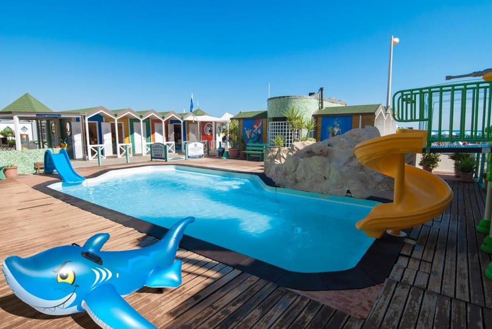 Beach, Swimming pool