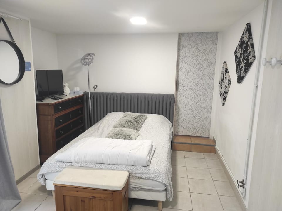 Chambre entrée indépendante Vacation rental in Occitanie