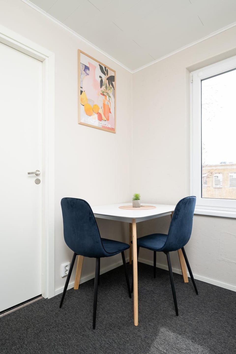 Apartment 8 - Bright 2BR Apartment, Near Centre, Airport Access Apartment in Tallinn