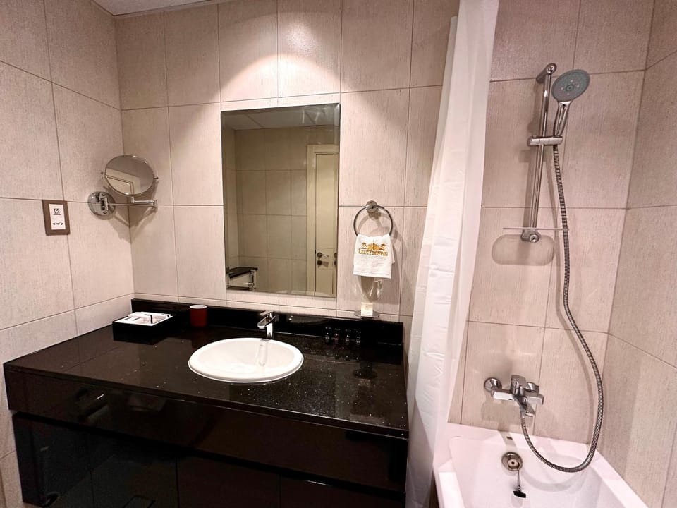 LuxBnB Studio Ghalia J V C Apartment in Dubai