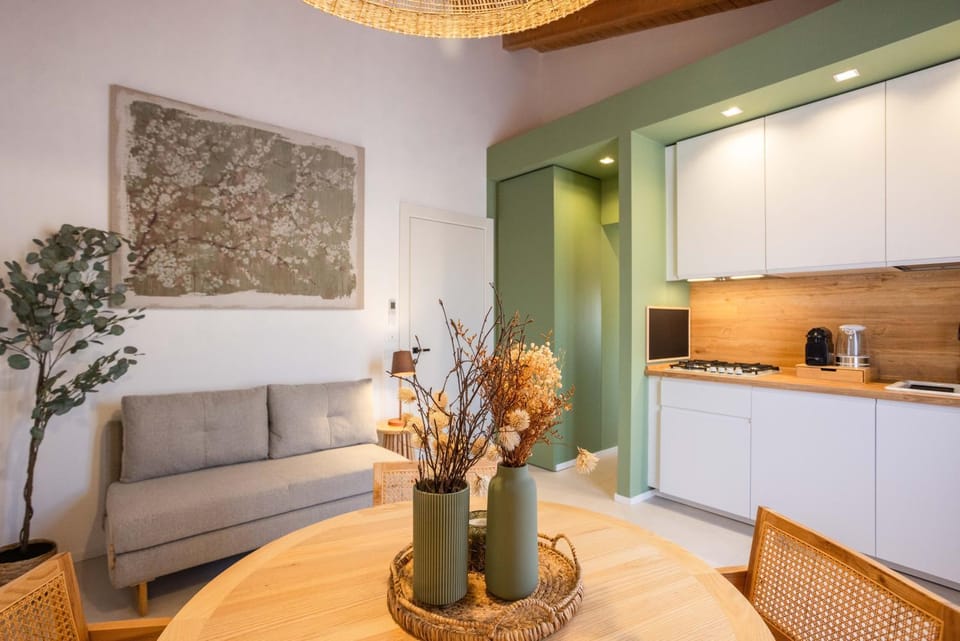 Kitchen or kitchenette, Living room, Dining area