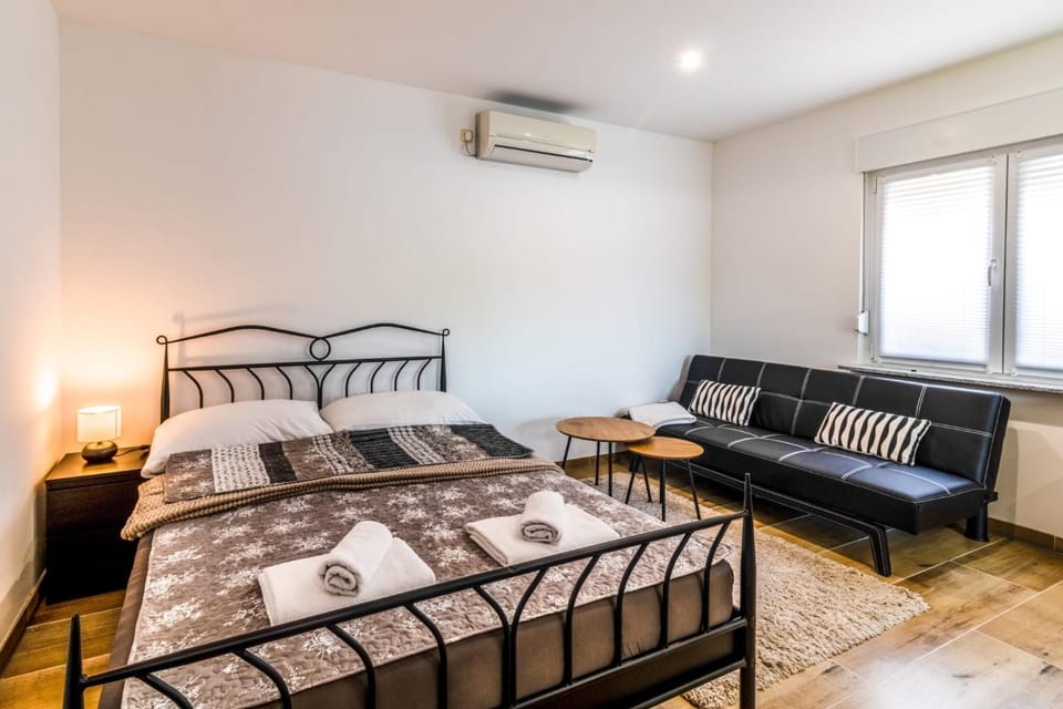 Studio Apartman Dunja House in Šibenik-Knin County, Croatia