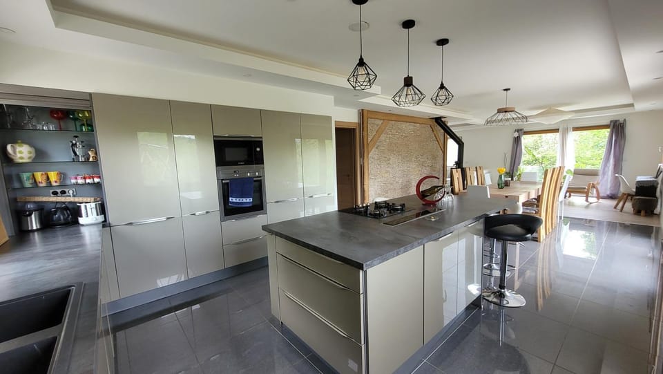 Kitchen or kitchenette, minibar, pet friendly, toaster