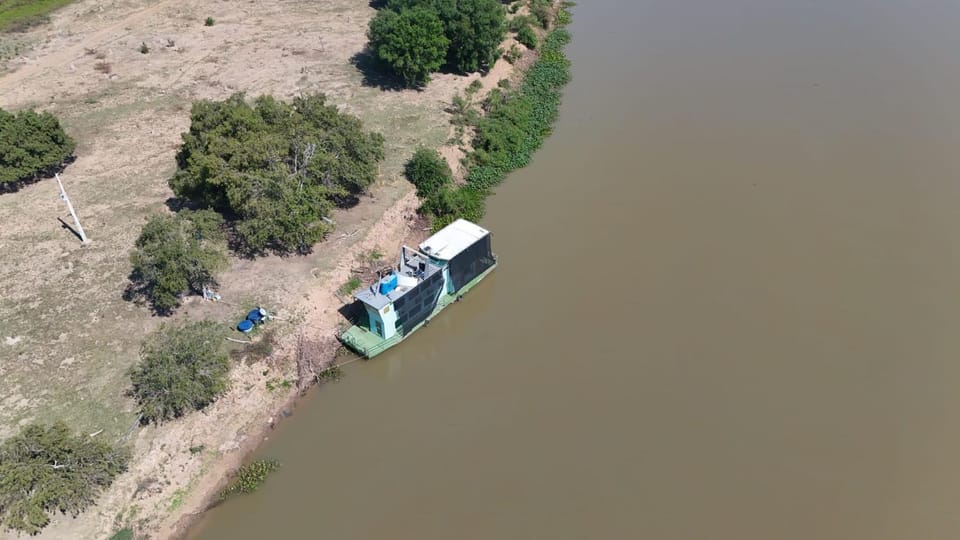 Natural landscape, Bird's eye view, River view, Location