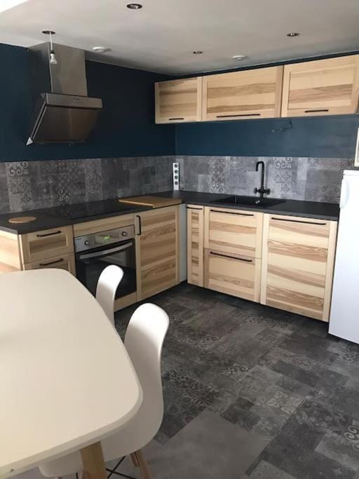Kitchen or kitchenette, dishwasher, minibar, pet friendly