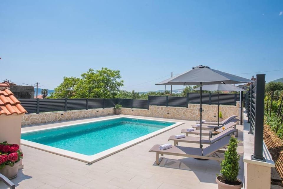 Natural landscape, Swimming pool