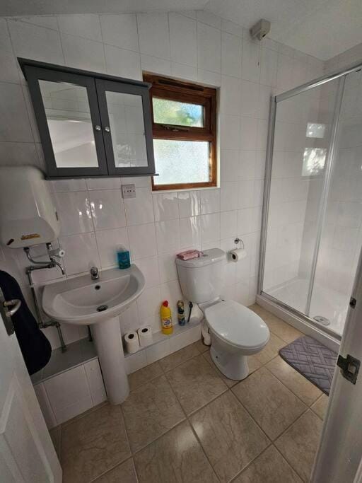 Picturesque Cabin in Cornwall Cabin in England