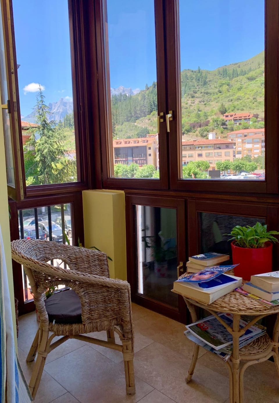 View (from property/room), Mountain view, Internal: Not applicable to any particular room