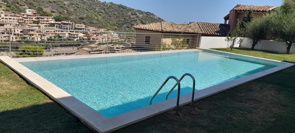 Pool view, Swimming pool, Swimming pool