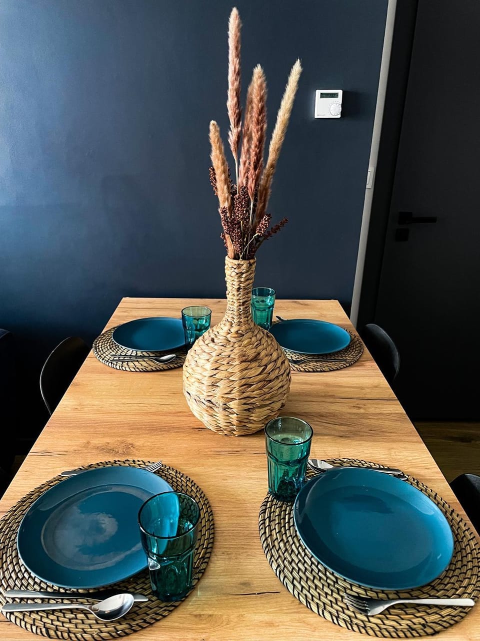 Food and drinks, Dining area