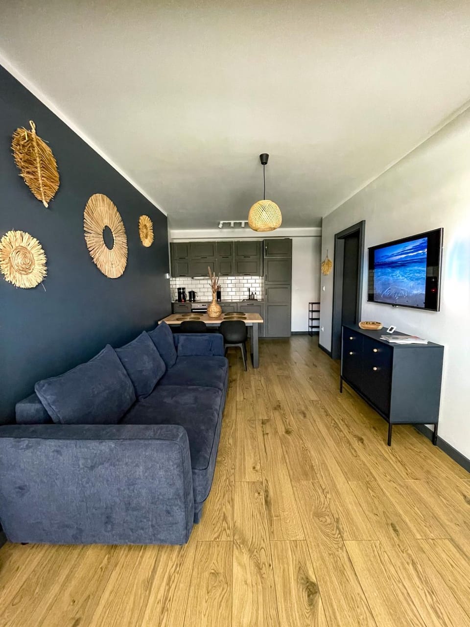 Communal lounge/ TV room, Kitchen or kitchenette, Living room, Seating area