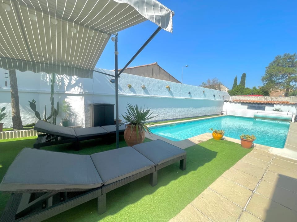 Patio, Swimming pool
