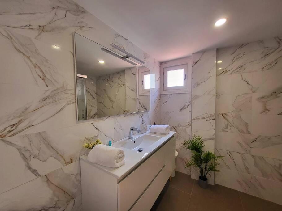 Chic Townhouse by the Sea @ Villacana Playa! Apartment in Costa del Sol