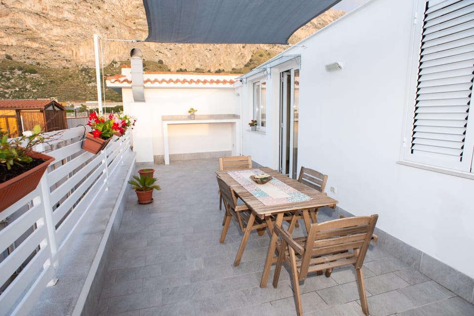 Balcony/Terrace, Dining area
