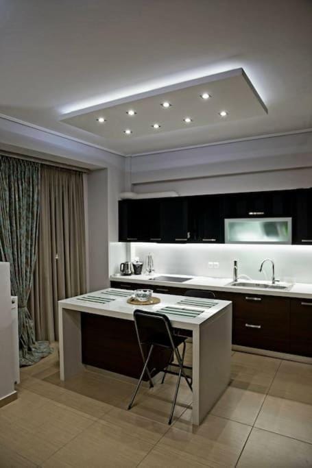 Best Family House,Acropolis view,5 min from metro Apartment in Athens