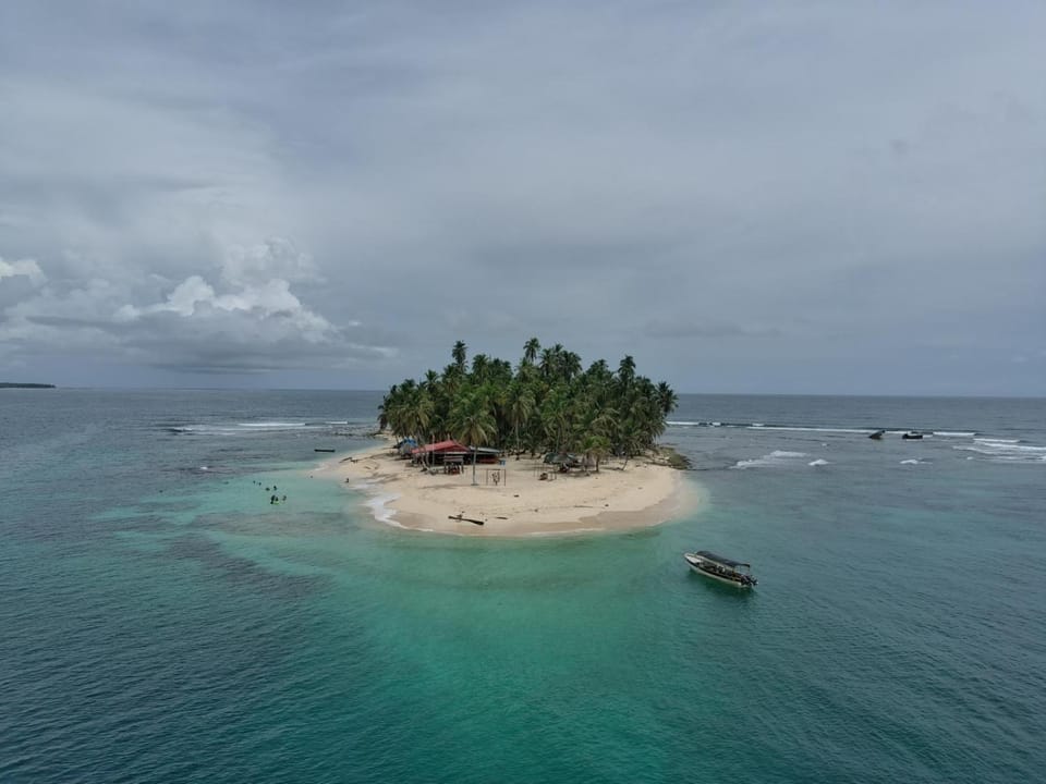 Islas de Guna Yala Camping frente al mar Luxury tent in Panama