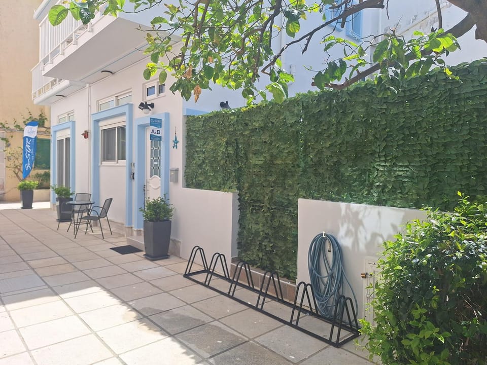 Property building, Patio, Garden