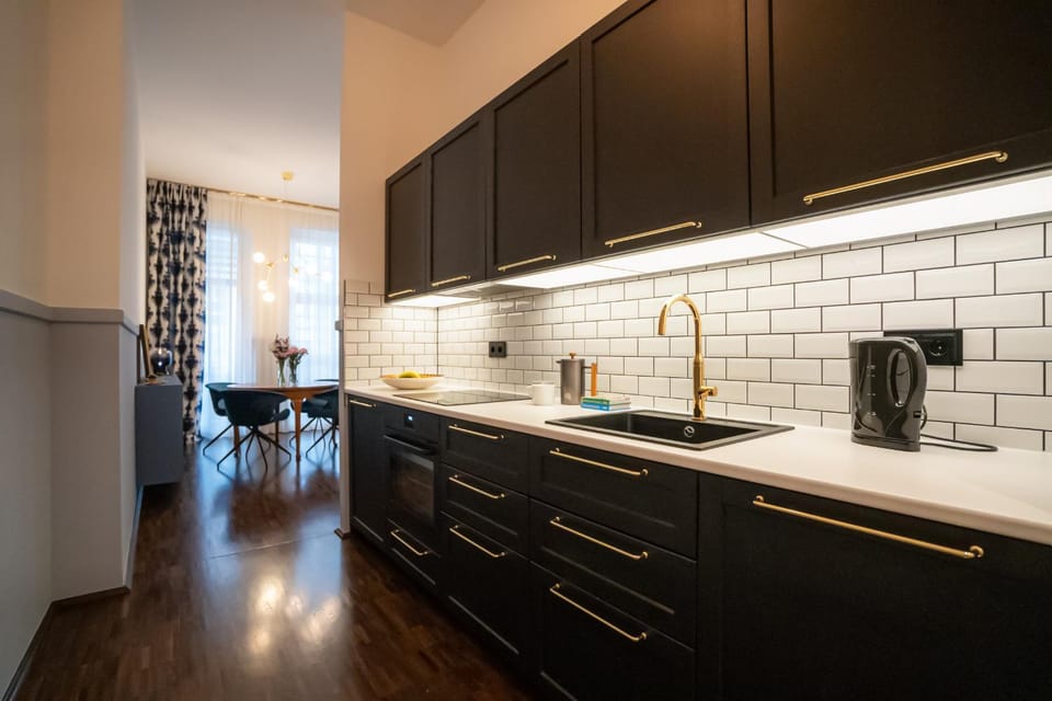 Kitchen or kitchenette, pet friendly, stove