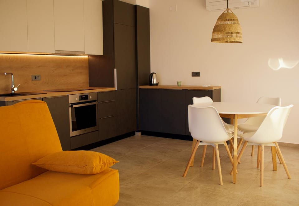 Kitchen or kitchenette, Living room, Dining area