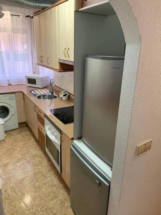 Kitchen or kitchenette, dishwasher, minibar, oven, pet friendly, stove, washing machine