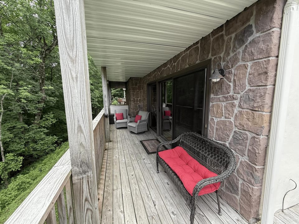 A Slice of High Country Heaven, Seven Devils Condo Apartment in Valley Creek
