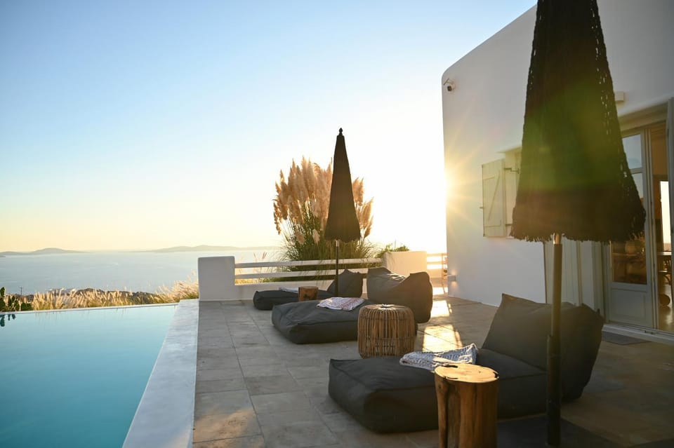 Sea view, Swimming pool