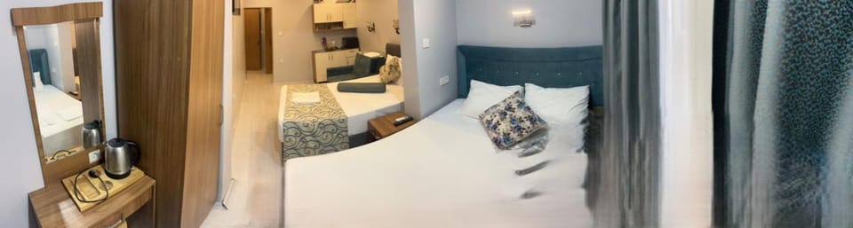 Toilet, Bed, Bathroom, Photo of the whole room, Bedroom