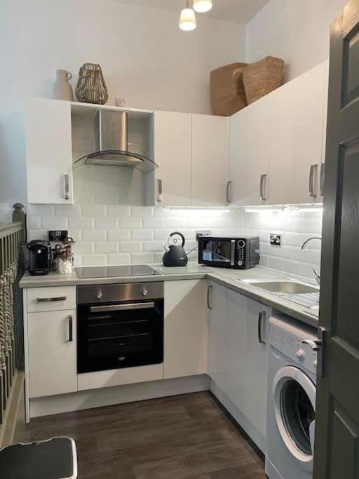 Coffee/tea facilities, Kitchen or kitchenette, minibar, pet friendly, stove, toaster, washing machine
