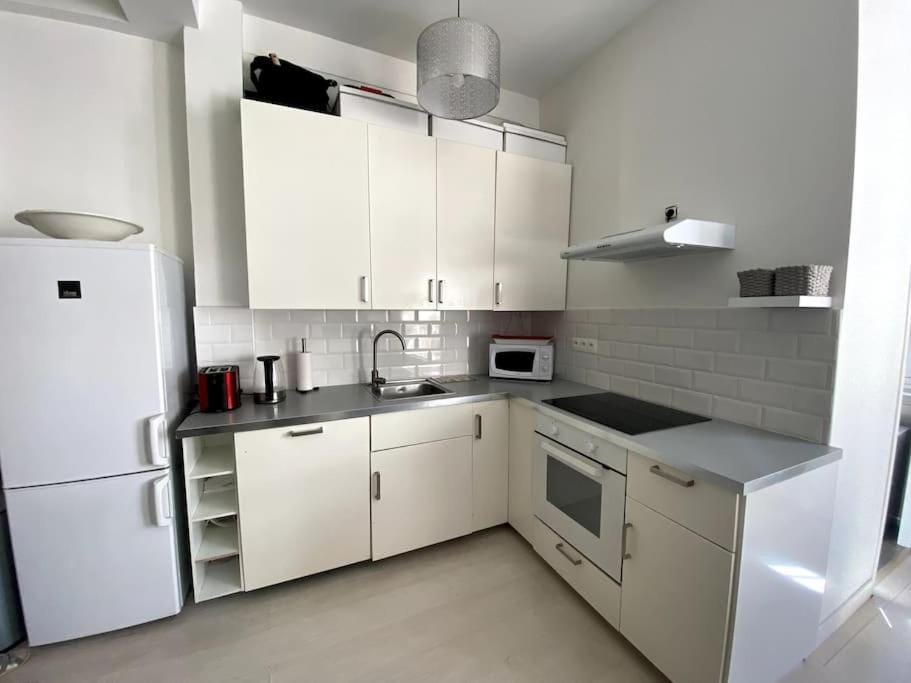 Moderne, terrasse et climatisé, Proche plage, spacieux Apartment in Antibes