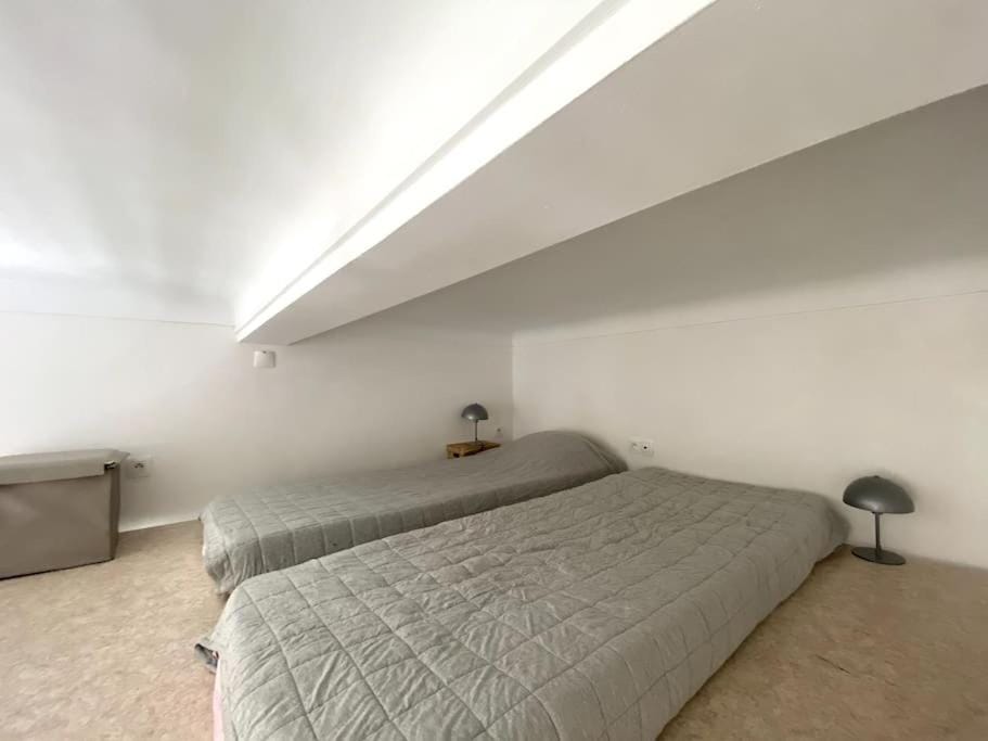 Moderne, terrasse et climatisé, Proche plage, spacieux Apartment in Antibes