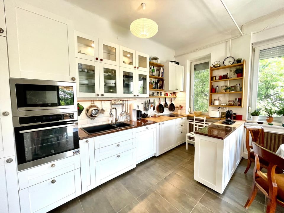 Coffee/tea facilities, Kitchen or kitchenette, dishwasher, minibar, pet friendly, toaster