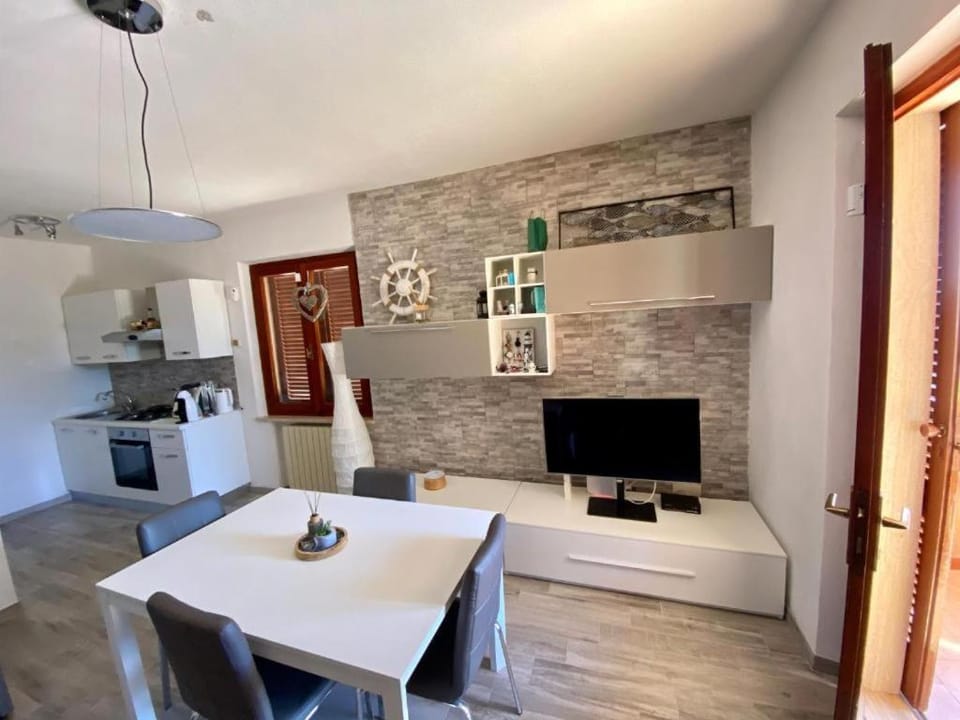 TV and multimedia, Living room, Dining area