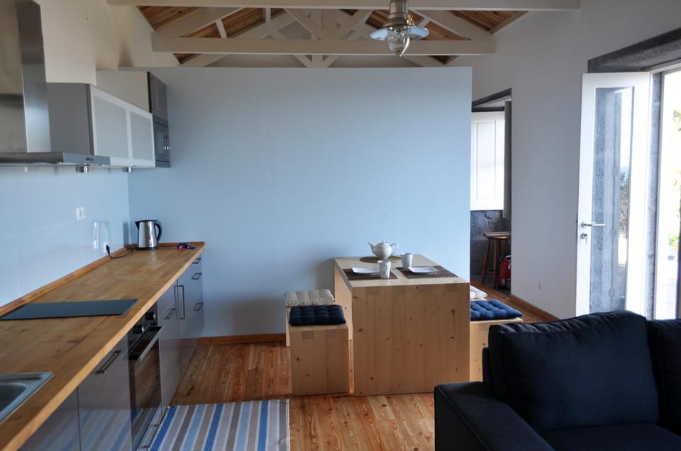 Day, Summer, Kitchen or kitchenette