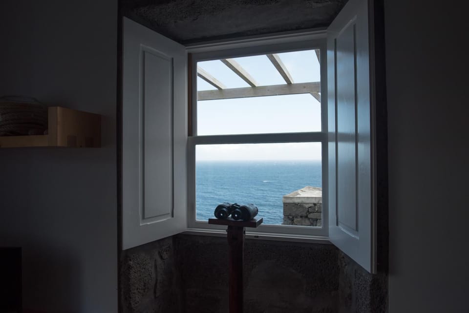 Property building, Communal lounge/ TV room, Spring, Day, Activities, Sea view