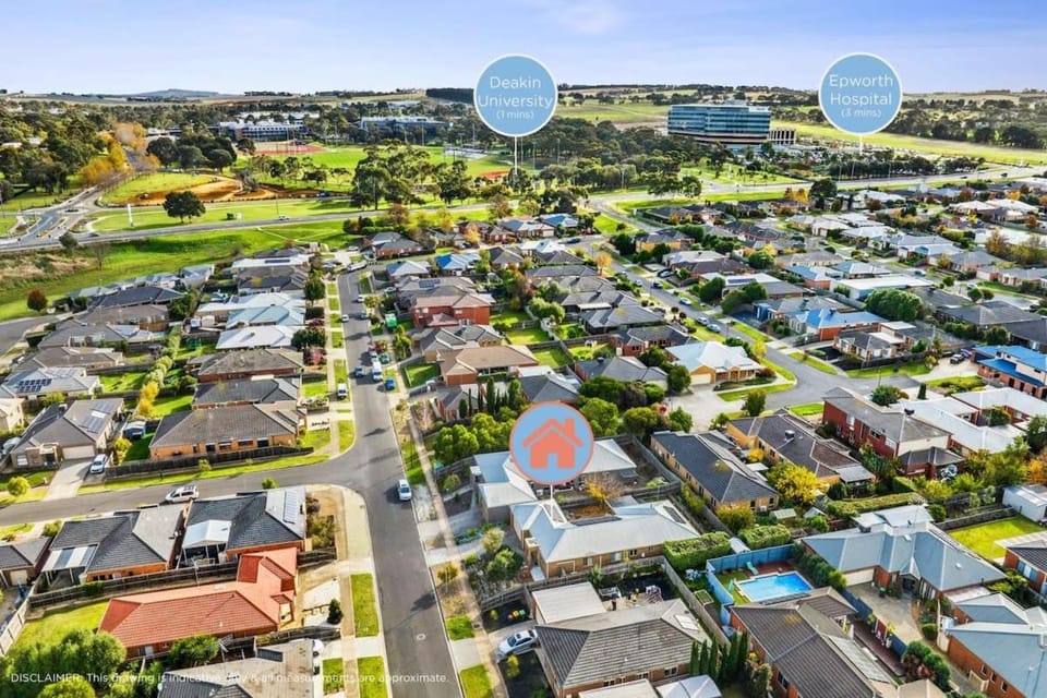 Reconnect on Daly I Epworth and Deakin Hostel in Geelong