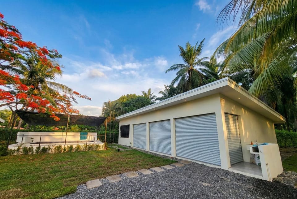 Property building, Swimming pool