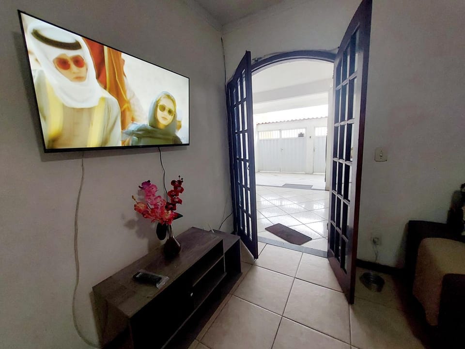 Communal lounge/ TV room, TV and multimedia, Living room, Seating area