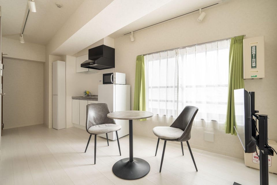 TV and multimedia, Kitchen or kitchenette, Seating area