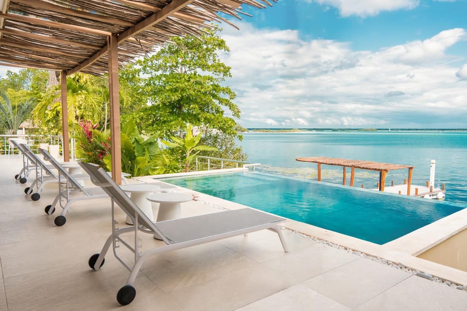 View (from property/room), Pool view
