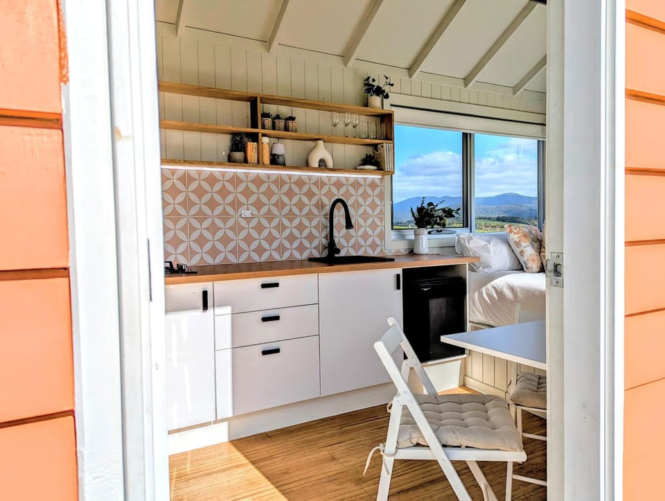 Warburton Tiny House - Tiny Stays House in Yarra Junction