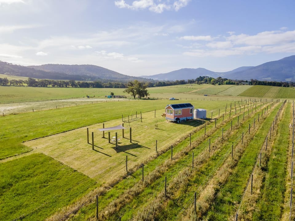 Warburton Tiny House - Tiny Stays House in Yarra Junction