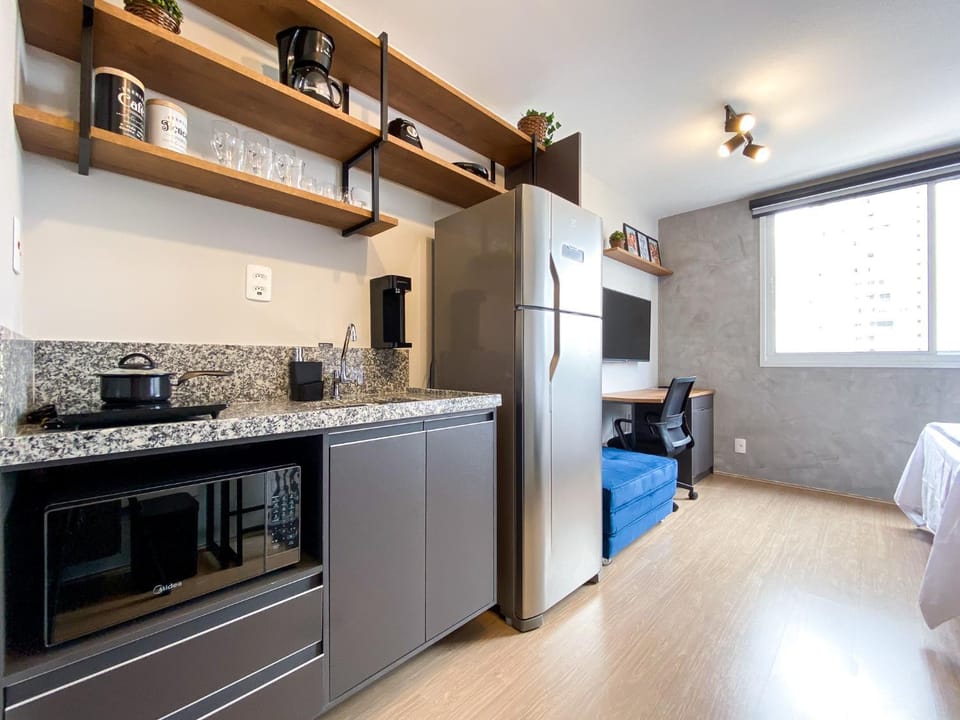 Kitchen or kitchenette, Photo of the whole room, Dining area, minibar, stove