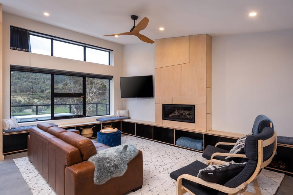 Living room, fireplace