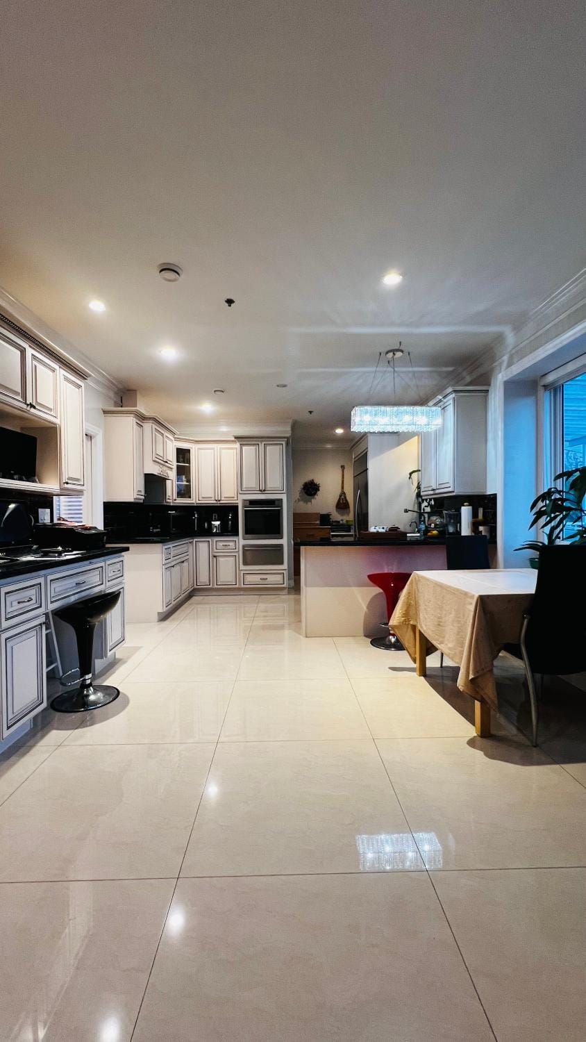 Kitchen or kitchenette, Dining area, oven, stove, Internal: Not applicable to any particular room