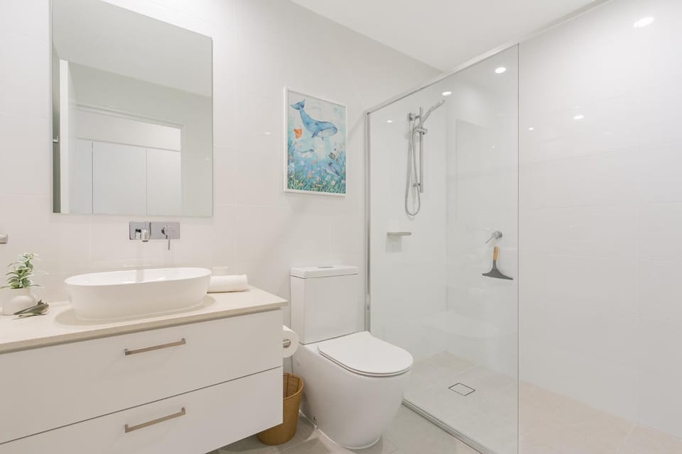 Shower, Toilet, Bathroom