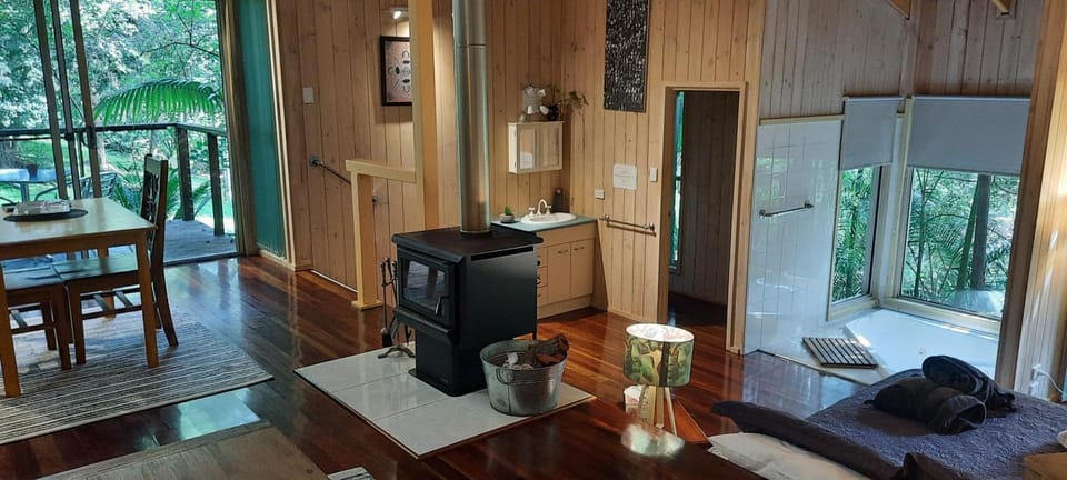 Treetops Montville Resort in Flaxton