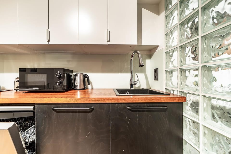 Kitchen or kitchenette, microwave, toaster